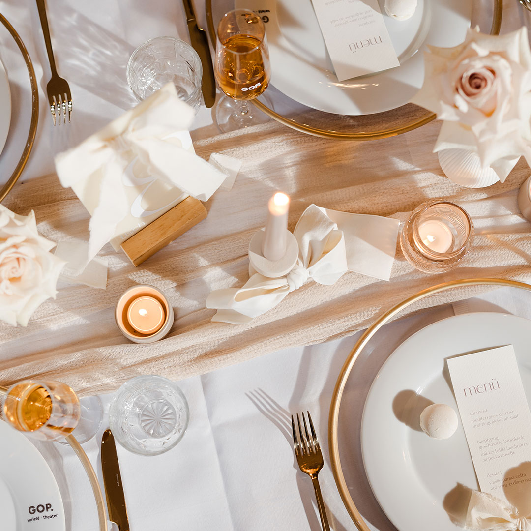 Heiraten in Bonn – eingedeckter Hochzeitstisch